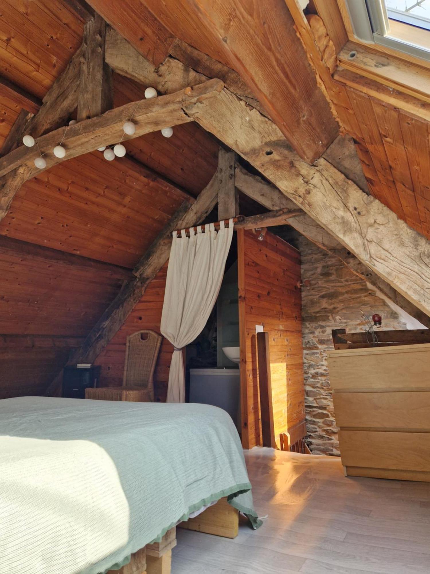 Gite Rustique En Centre Bretagne Laniscat Exterior photo